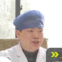 DƬ